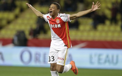 DB电竞精华-劳姆直接红牌被罚下场